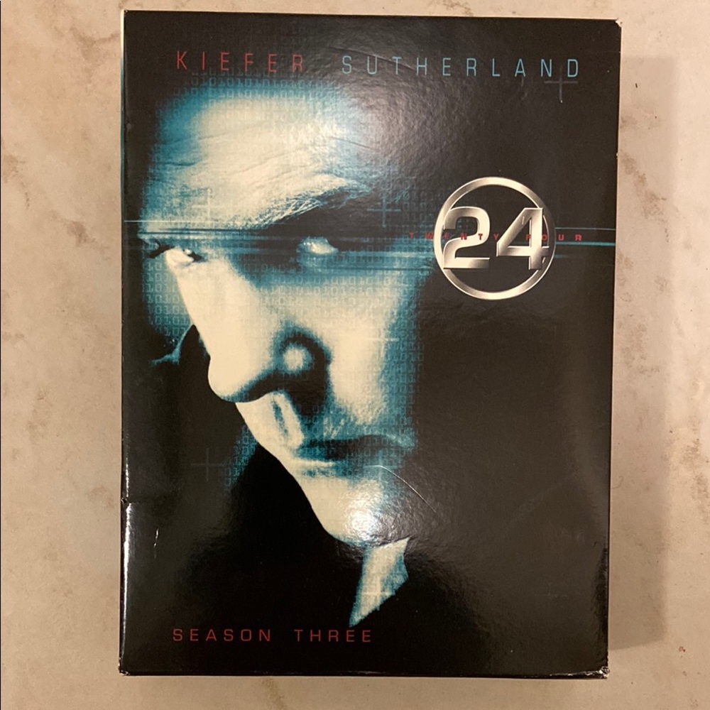 24 Season 3 DVD Box set. 8 disc, Complete set